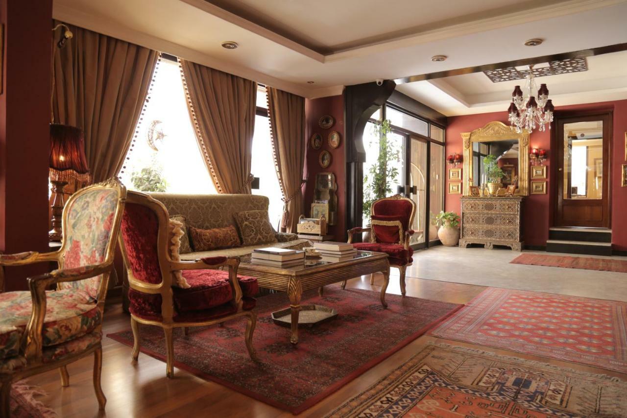 Gondola Hotel & Suites Аман Екстериор снимка